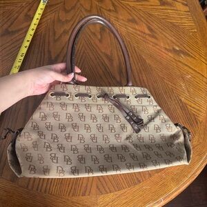 DOONEY & BOURKE DESIGNER PURSE TOTE BAG TAN BROWN #B6166940 duffle W/ HANDLE VTG